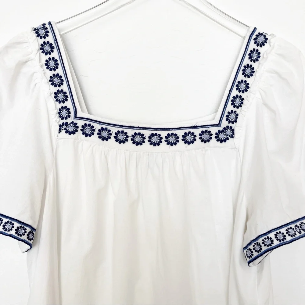 Draper James Embroidered White dress with blue floral Pattern Size Medium - Picture 5 of 14